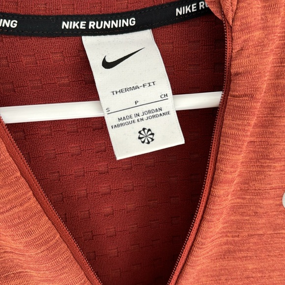 Nike Men’s 1/4 Zip - Picture 3 of 4